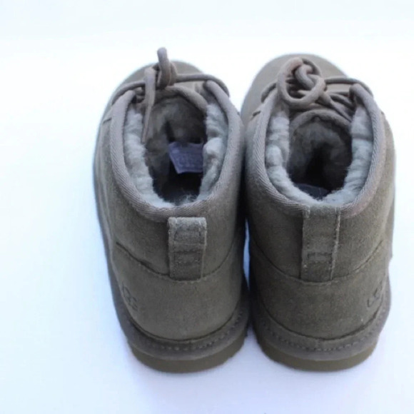 NWOT UGG Neumel boots - Picture 4 of 15
